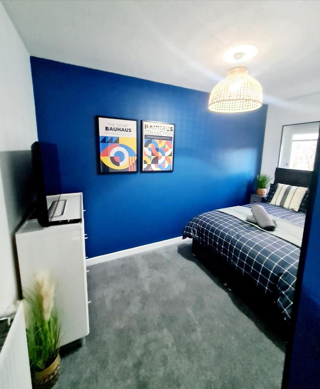 Bright 3Br Walking Distance To Town - Free Parking Apartment Glasgow Luaran gambar